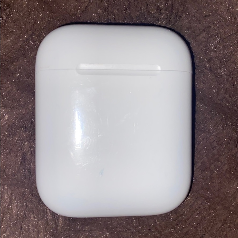 Apple air pod case second generation